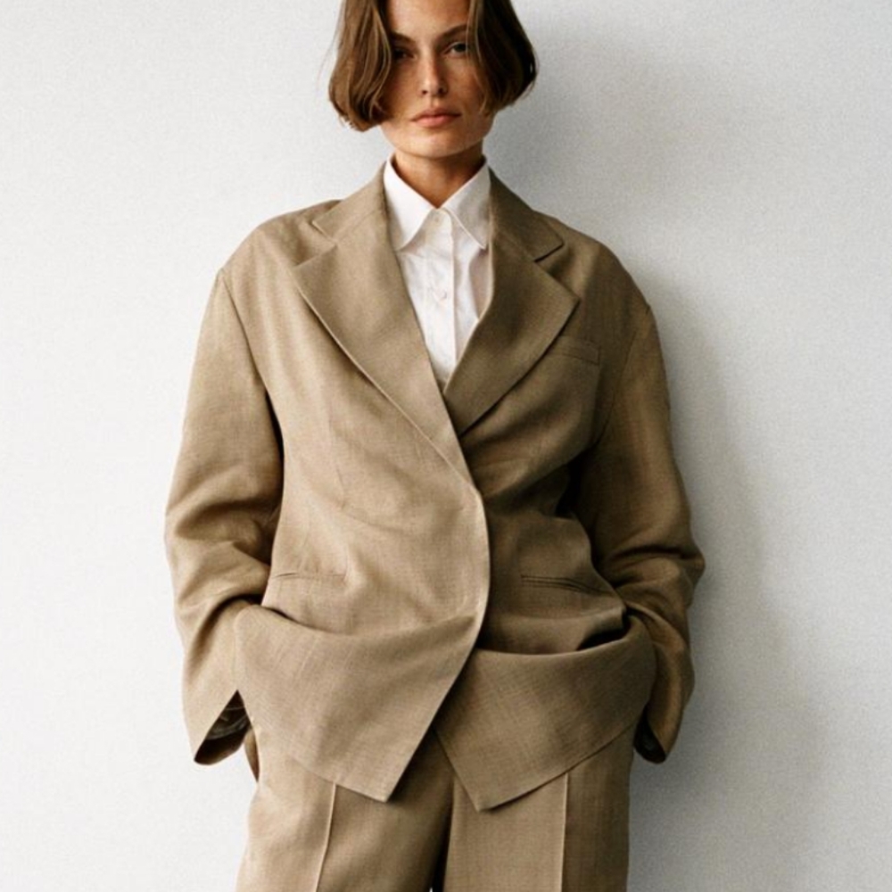 Zara Fitted flowy blazer BNWT